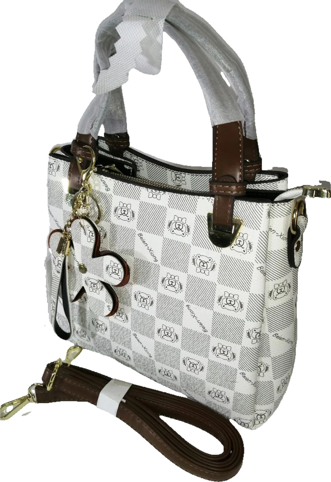 CARTERA BLANCA CON DISEÑO